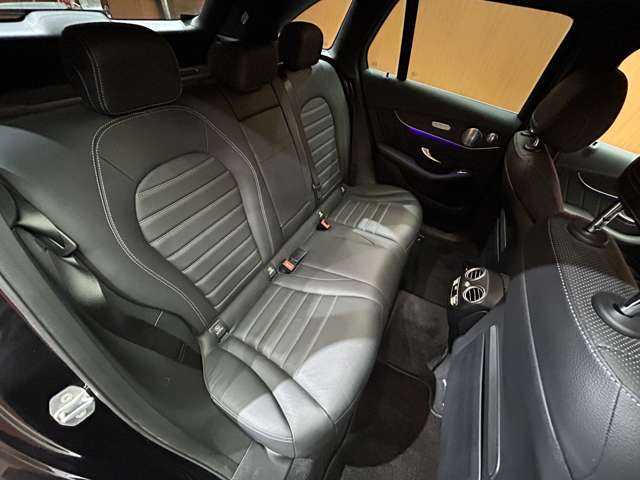 メルセデス・ベンツ ＧＬＣ２２０ d 4マチック AMGライン 千葉県 2020(令2)年 7.1万km オブシディアンブラック レザーエクスクルーシブＰＫＧ　/サンルーフ　/Ｂｕｒｍｅｓｔｅｒ　/黒革シート　/ベンチレーション　/シートヒーター　/パワーシート　/アンビエントライト　/電動リアゲート　/３６０°カメラ/レーダーセーフティＰＫＧ