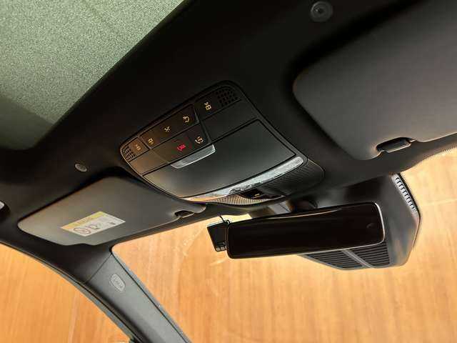 メルセデス・ベンツ ＧＬＣ２２０ d 4マチック AMGライン 千葉県 2020(令2)年 7.1万km オブシディアンブラック レザーエクスクルーシブＰＫＧ　/サンルーフ　/Ｂｕｒｍｅｓｔｅｒ　/黒革シート　/ベンチレーション　/シートヒーター　/パワーシート　/アンビエントライト　/電動リアゲート　/３６０°カメラ/レーダーセーフティＰＫＧ