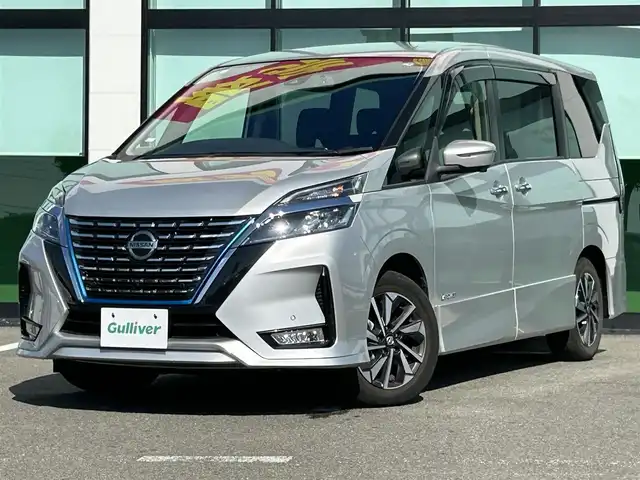 日産 セレナ e－パワー ハイウェイスター V 和歌山県 2020(令2)年 0.8万km ブリリアントシルバー 純正１０インチナビ/全方位カメラ/フルセグTV/衝突軽減ブレーキ/レーダークルコン/前後コーナーセンサー/オートライト/ドラレコ/ETC/社外フリップダウンモニター/両側パワスラ/ハンズフリーオートスライド/LEDヘッドライト/フォグランプ/オートホールド