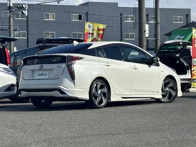 トヨタ プリウス S ツーリングセレクション 愛知県 2016(平28)年 3.9万km ホワイトパールクリスタルシャイン /禁煙//ワンオーナー//モデリスタエアロ（フロント、サイド、リア）//モデリスタ18AW//黒革シート//シートヒーター（前席）//純正ナビ（DSZT-YC4T）//CD/DVD/BT/フルセグ/MSV/TVキャンセラー//バックカメラ//ビルトインETC//LEDオートライト//LEDフォグランプ//LEDルームランプ//オートリトラウィンカーミラー//本革巻きステアリング//ステアリングスイッチ//横滑り防止装置//盗難防止装置//純正フロアマット//純正ドアバイザー//スペアスマートキー//新車時保証書//取扱説明書//ナビ取扱説明書//ディーラー記録簿　H28/H29/H30/R2//記録簿　R7//サマータイヤ付純正AW積込
