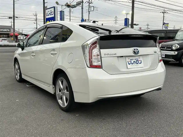 トヨタ プリウス S ツーリングセレクション 群馬県 2014(平26)年 9.6万km ホワイトパールクリスタルシャイン (株)IDOMが運営する【じしゃロン伊勢崎店】の自社ローン専用車両になりますこちらは現金またはオートローンご利用時の価格です。自社ローンご希望の方は別途その旨お申付け下さい/純正SDナビゲーション/バックカメラ/CD/DVD/SD/BT/DTV/ビルトインETC/LEDヘッドライト/フォグライト/オートライト/ドアバイザー/純正フロアマット