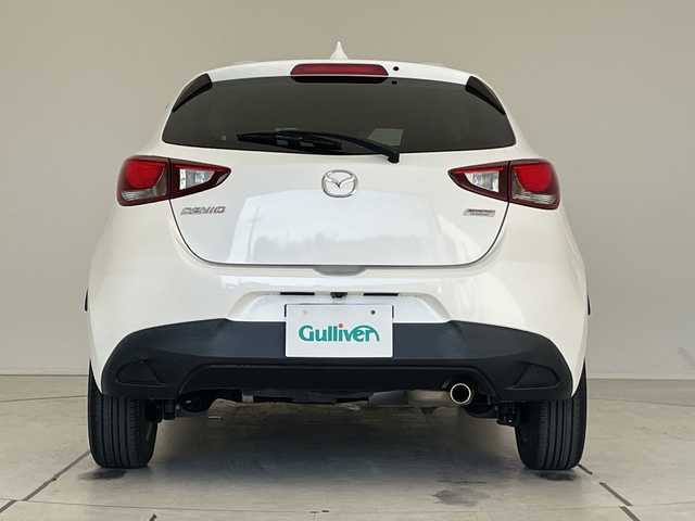 マツダ デミオ 13S ブラックレザーリミテッド 愛知県 2016(平28)年 3.1万km スノーフレイクホワイトパールマイカ 純正ナビ　SDカードなし/シートヒーター/バックカメラ/ヘッドアップディスプレイ/純正アルミホイール/LEDヘッドライト/ドライブレコーダー/ETC/フルセグ/CD DVD/Bluetooth/ステアリングスイッチ/スマートキー/プッシュスタート