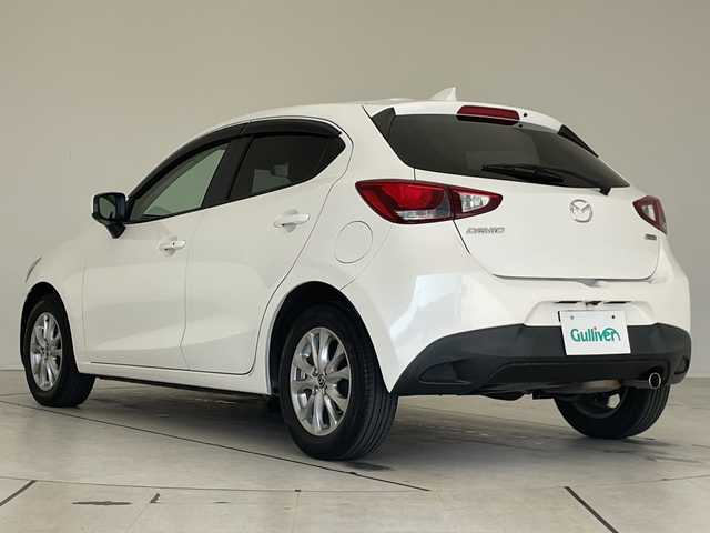 マツダ デミオ 13S ブラックレザーリミテッド 愛知県 2016(平28)年 3.1万km スノーフレイクホワイトパールマイカ 純正ナビ　SDカードなし/シートヒーター/バックカメラ/ヘッドアップディスプレイ/純正アルミホイール/LEDヘッドライト/ドライブレコーダー/ETC/フルセグ/CD DVD/Bluetooth/ステアリングスイッチ/スマートキー/プッシュスタート