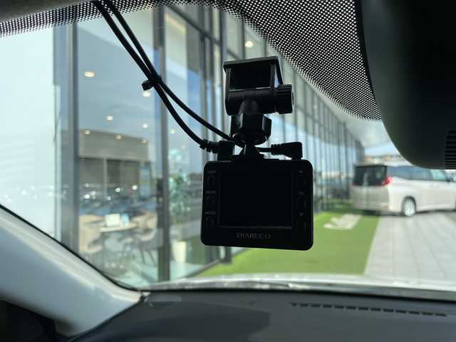 マツダ デミオ 13S ブラックレザーリミテッド 愛知県 2016(平28)年 3.1万km スノーフレイクホワイトパールマイカ 純正ナビ　SDカードなし/シートヒーター/バックカメラ/ヘッドアップディスプレイ/純正アルミホイール/LEDヘッドライト/ドライブレコーダー/ETC/フルセグ/CD DVD/Bluetooth/ステアリングスイッチ/スマートキー/プッシュスタート