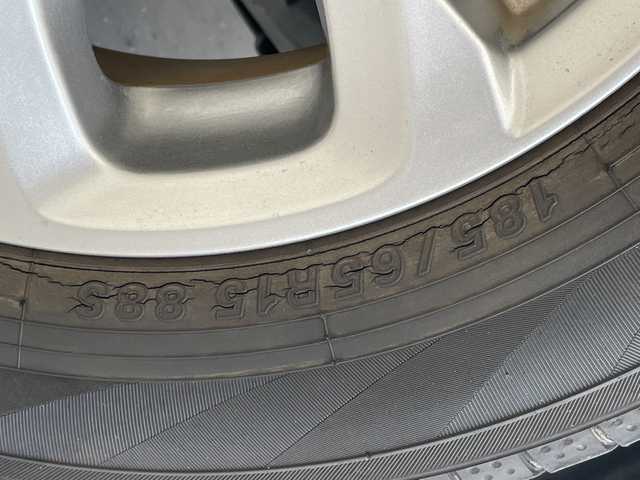 マツダ デミオ 13S ブラックレザーリミテッド 愛知県 2016(平28)年 3.1万km スノーフレイクホワイトパールマイカ 純正ナビ　SDカードなし/シートヒーター/バックカメラ/ヘッドアップディスプレイ/純正アルミホイール/LEDヘッドライト/ドライブレコーダー/ETC/フルセグ/CD DVD/Bluetooth/ステアリングスイッチ/スマートキー/プッシュスタート