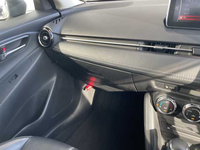 マツダ デミオ 13S ブラックレザーリミテッド 愛知県 2016(平28)年 3.1万km スノーフレイクホワイトパールマイカ 純正ナビ　SDカードなし/シートヒーター/バックカメラ/ヘッドアップディスプレイ/純正アルミホイール/LEDヘッドライト/ドライブレコーダー/ETC/フルセグ/CD DVD/Bluetooth/ステアリングスイッチ/スマートキー/プッシュスタート