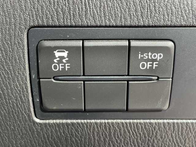 マツダ デミオ 13S ブラックレザーリミテッド 愛知県 2016(平28)年 3.1万km スノーフレイクホワイトパールマイカ 純正ナビ　SDカードなし/シートヒーター/バックカメラ/ヘッドアップディスプレイ/純正アルミホイール/LEDヘッドライト/ドライブレコーダー/ETC/フルセグ/CD DVD/Bluetooth/ステアリングスイッチ/スマートキー/プッシュスタート