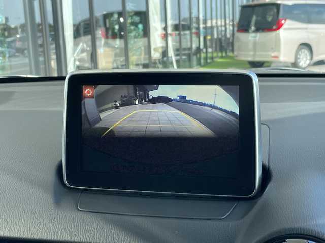 マツダ デミオ 13S ブラックレザーリミテッド 愛知県 2016(平28)年 3.1万km スノーフレイクホワイトパールマイカ 純正ナビ　SDカードなし/シートヒーター/バックカメラ/ヘッドアップディスプレイ/純正アルミホイール/LEDヘッドライト/ドライブレコーダー/ETC/フルセグ/CD DVD/Bluetooth/ステアリングスイッチ/スマートキー/プッシュスタート