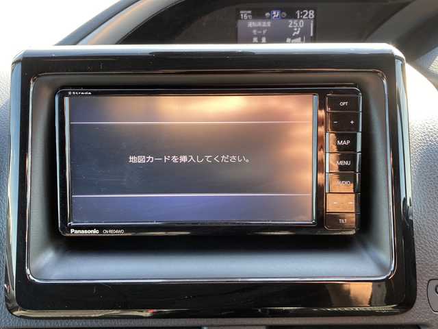 トヨタ ヴォクシー ZS 煌 佐賀県 2018(平30)年 7.5万km ブラック Stradaナビ/ALPINEフリップダウンモニター/プリクラッシュセーフティ/レーンキープアシスト/オートハイビーム/クルーズコントロール/両側パワースライドドア/バックカメラ/アイドリングストップ/ドライブレコーダー/ビルトインETC/プッシュスタート/スマートキー/LEDヘッドライト/フォグライト/純正アルミホイール