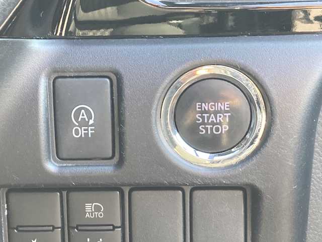 トヨタ ヴォクシー ZS 煌 佐賀県 2018(平30)年 7.5万km ブラック Stradaナビ/ALPINEフリップダウンモニター/プリクラッシュセーフティ/レーンキープアシスト/オートハイビーム/クルーズコントロール/両側パワースライドドア/バックカメラ/アイドリングストップ/ドライブレコーダー/ビルトインETC/プッシュスタート/スマートキー/LEDヘッドライト/フォグライト/純正アルミホイール