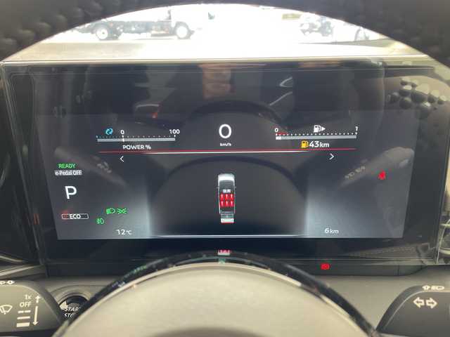 日産 セレナ e－パワー ハイウェイスター V 兵庫県 2025(令7)年 0.1千km プリズムホワイト ・登録済未使用車　距離6Km/・NissanConnectナビゲーションシステム/（フルセグ・BT・USB・Apple Car Play・Android　Auto）/・ETC2.0ユニット（ビルトインタイプ）/・アラウンドビューモニター/・ドライブレコーダー（前後セット）/・プロパイロット/・プロパイロット緊急停止支援システム（SOSコール機能付）/・後席専用モニター/・ヒルスタートアシスト/・インテリジェントエマージェンシーブレーキ/・インテリジェント前方衝突予測警報/・衝突回避ステアリングアシスト/・車線逸脱防止支援システム/・車線逸脱警報/・後側方車両検知警報/・後側方衝突防止支援システム/・ふらつき警報/・踏み間違い衝突防止アシスト/・標識検知機能/・車両接近通知装置/・エマージェンシーストップシグナル/・デジタルインナーミラー/・革巻きステアリング/・ステアリングスイッチ/・先行者発進お知らせ/・前後クリアランスソナー/・合皮＆ファブリックコンビシート/・両側パワースライドドア/・置くだけ充電/・LEDヘッドライト/・オートマチックハイビーム/・純正16インチアルミホイール