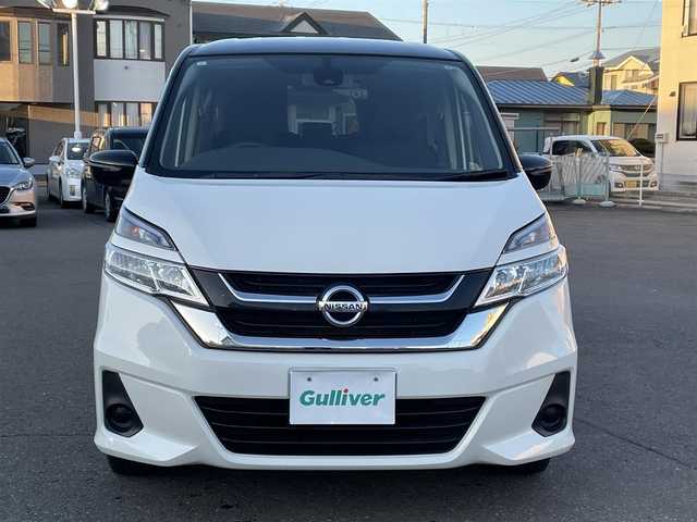 日産 セレナ X VセレクションⅡ 道央・札幌 2019(平31)年 6.1万km ブリリアントホワイトパール 2トーン 登録時走行距離60249km/ワンオーナー/　４　W　D　/寒冷地仕様/社外ナビ（CD/DVD/FM/AM/SD/BT/USB)/フルセグ（走行中視聴可能）/バックカメラ/ウィンカーミラー/クルーズコントロール（追従走行なし）/ドアバイザー/プッシュスタート/両側パワースライドドア/３列シート/ドライブレコーダー（前方）/ウォークスルー/純正フロアマット/横滑り防止装置/オートライト/衝突軽減ブレーキ/ステアリングスイッチ/イルミネーションコントロール/ヘッドライトレベライザー/ワイパー間欠時間コントローラー/ECOスイッチ/電動格納ミラー/バニティミラー/積込夏タイヤ/（社外AW/195/65/R15/22年製/溝6mm）
