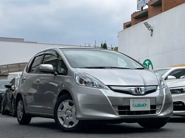 ホンダ フィット ハイブリット スマート セレクション 東京都 2011(平23)年 3万km アラバスターシルバーメタリック ギャザーズHDDナビ/　フルセグTV CD DVD SD/ETC/クルーズコントロール/ドラレコ（前後）/電格ミラー/ウィンカーミラー/オートライト/スペアキー/保証書＆取扱説明書
