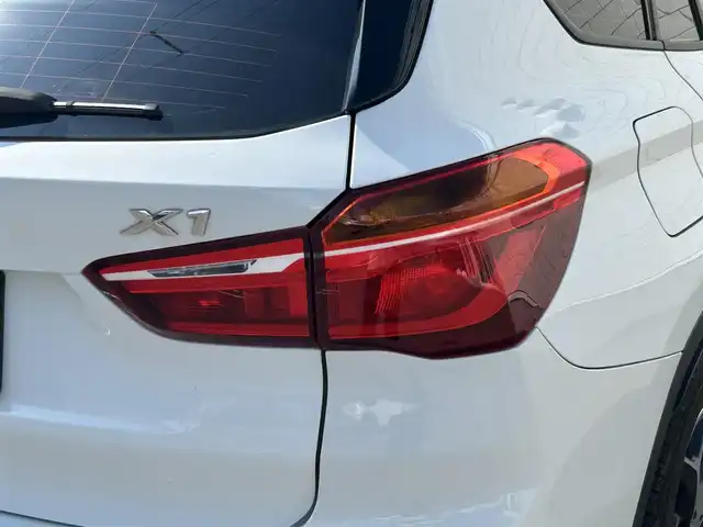 ＢＭＷ Ｘ１ xDrive 20i Xライン 山形県 2015(平27)年 5.8万km アルピンホワイトⅢ 4WD/純正メモリナビ（ＣＤ、ＤＶＤ、ＢＴ）/フルセグＴＶ/レザーシート&シートヒーター/クルーズコントロール/バックカメラ/車線逸脱警告/前後コーナーセンサー/レーンキープアシスト/前席シートヒーター/ドライブレコーダー/スマートキー/スペアキー/純正ＡＷ/ETC