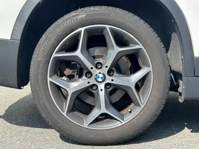 ＢＭＷ Ｘ１ xDrive 20i Xライン 山形県 2015(平27)年 5.8万km アルピンホワイトⅢ 4WD/純正メモリナビ（ＣＤ、ＤＶＤ、ＢＴ）/フルセグＴＶ/レザーシート&シートヒーター/クルーズコントロール/バックカメラ/車線逸脱警告/前後コーナーセンサー/レーンキープアシスト/前席シートヒーター/ドライブレコーダー/スマートキー/スペアキー/純正ＡＷ/ETC