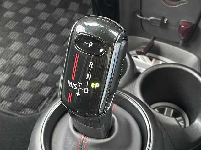 ＭＩＮＩ ミニ ジョンクーパーワークス 静岡県 2018(平30)年 4.7万km ペッパー・ホワイト インテリセーフティ衝突軽減ブレーキ/アクティブクルーズコントロール/ｈａｒｍａｎ／ｋａｒｄｏｎ/ヘッドアップディスプレイ/純正HDDナビBluetooth タッチパネルモニター/バックカメラ/社外インターフェース　フルセグTVチューナー/MINIドライビングMODE/アンビエントライト /シートヒーター /コンフォートアクセス/ドライブレコーダー/ミラー一体型DSRCETC