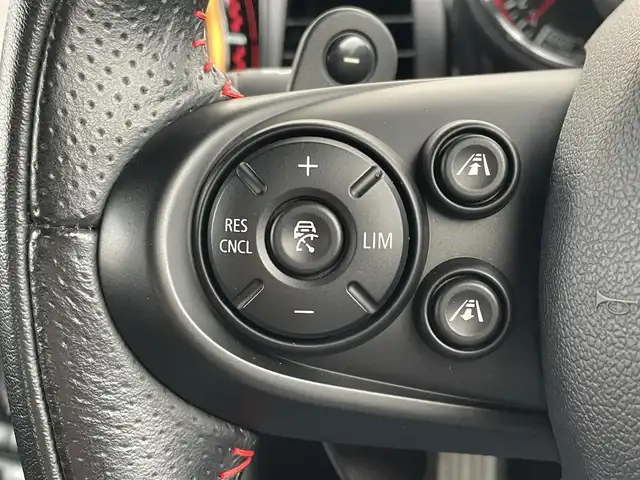 ＭＩＮＩ ミニ ジョンクーパーワークス 静岡県 2018(平30)年 4.7万km ペッパー・ホワイト インテリセーフティ衝突軽減ブレーキ/アクティブクルーズコントロール/ｈａｒｍａｎ／ｋａｒｄｏｎ/ヘッドアップディスプレイ/純正HDDナビBluetooth タッチパネルモニター/バックカメラ/社外インターフェース　フルセグTVチューナー/MINIドライビングMODE/アンビエントライト /シートヒーター /コンフォートアクセス/ドライブレコーダー/ミラー一体型DSRCETC
