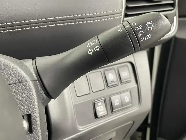 日産 セレナ e－パワー ハイウェイスター V 埼玉県 2018(平30)年 6.4万km ブリリアントホワイトパール アルパイン11インチナビ（BT/AM/FM/CD/DVD）/フルセグTV/プロパイロット/アラウンドビューモニター/レーダークルーズコントロール/衝突軽減システム/横滑り防止装置/レーンキープアシスト/盗難防止装置/前後コーナーセンサー/フリップダウンモニター/両側パワースライドドア/前後ドライブレコーダー/ETC/純正フロアマット/スマートキー