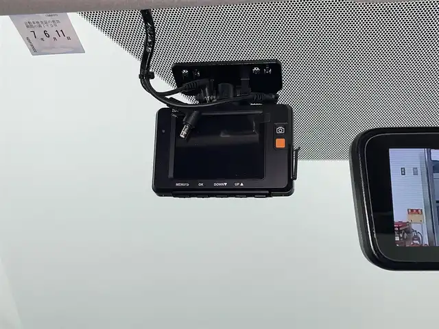 日産 セレナ e－パワー ハイウェイスター V 埼玉県 2018(平30)年 6.4万km ブリリアントホワイトパール アルパイン11インチナビ（BT/AM/FM/CD/DVD）/フルセグTV/プロパイロット/アラウンドビューモニター/レーダークルーズコントロール/衝突軽減システム/横滑り防止装置/レーンキープアシスト/盗難防止装置/前後コーナーセンサー/フリップダウンモニター/両側パワースライドドア/前後ドライブレコーダー/ETC/純正フロアマット/スマートキー
