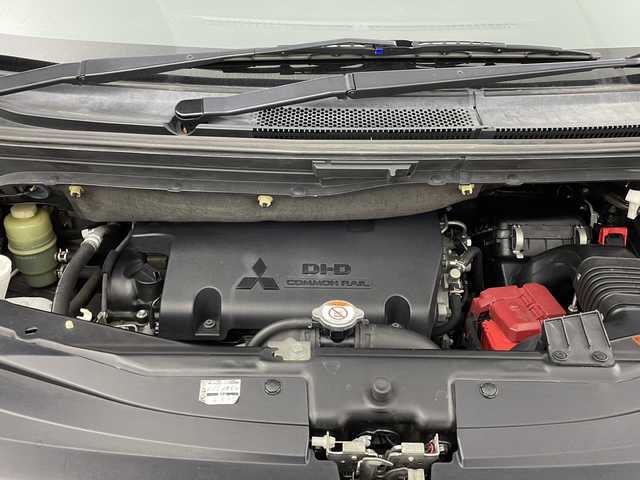 三菱 デリカＤ：５ D－Power package 新潟県 2015(平27)年 6.7万km ダイヤモンドブラックマイカ 4WD/純正ナビ/　　フルセグ/CD/DVD/BT/両側パワースライドドア/クルーズコントロール/LEDオートライト/シートヒーター/純正18インチアルミホイール/パドルシフト/ステアリングスイッチ/リモコンキー/ETC