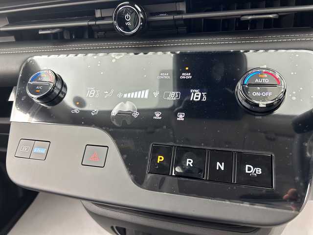 日産 セレナ e－パワー ハイウェイスター V 三重県 2025(令7)年 0.1千km プリズムホワイト 登録済未使用車/登録時走行距離 5km/12.3インチメーカーナビ/AM/FM/BT/HDMI/フルセグTV/USB/純正後席モニター/両側電動ドア/ハーフレザーシート/インテリジェントミラー/純正前後ドライブレコーダー/BSM/ビルトイン2.0ETC/プロパイロット/フォグライト/取説・保証書