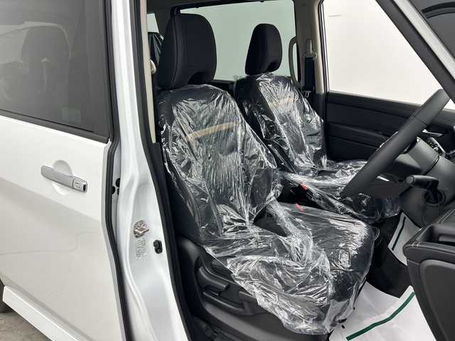 日産 セレナ e－パワー ハイウェイスター V 三重県 2025(令7)年 0.1千km プリズムホワイト 登録済未使用車/登録時走行距離 5km/12.3インチメーカーナビ/AM/FM/BT/HDMI/フルセグTV/USB/純正後席モニター/両側電動ドア/ハーフレザーシート/インテリジェントミラー/純正前後ドライブレコーダー/BSM/ビルトイン2.0ETC/プロパイロット/フォグライト/取説・保証書