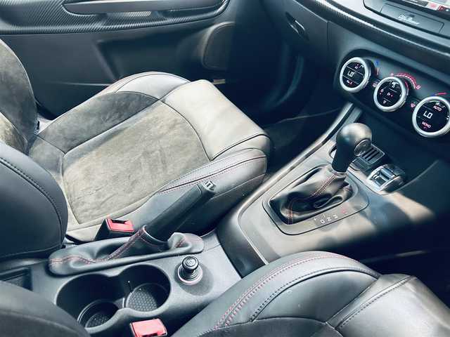 アルファロメオ ジュリエッタ ヴェローチェ 大阪府 2017(平29)年 4.5万km 白 ハーフレザー/シートヒーター/カロッツェリアナビ/TV/純正18インチAW/HIDヘッドライト/クリアランスソナー/ETC/Bluetooth/CD/DVD/パドルシフト/クルコン