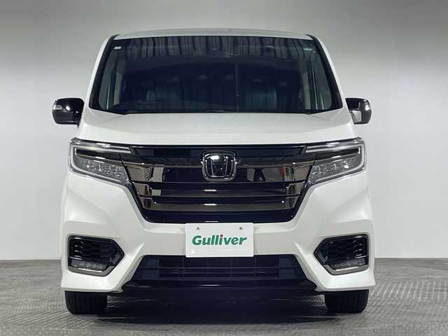ホンダ ステップワゴン スパーダ eHEV G EXホンダS 神奈川県 2020(令2)年 6.8万km プラチナホワイトパール 純正10型メモリナビゲーション【VXM-207Wi】/フルセグ　CD　Bluetooth　HDMI　USB　SD　Applecarplay　/純正後席フリップダウンモニター/バックカメラ/両側電動スライドドア/ブラックスタイル/ホンダセンシング/アダブティブクルーズコントロール/CMBS衝突軽減ブレーキ/誤発進抑制機能/LKAS車線維持支援システム/標識認識機能/先行車発進お知らせ機能/歩行者事故低減ステアリング/路外逸脱抑制機能/アイドリングストップ/革巻きステアリング/合皮コンビレザーシート/前席シートヒーター/純正前方ドライブレコーダー/純正ビルトインETC/シートリフター/ECON/プッシュスタート/スマートキー/LEDヘッドライト/LEDフロントフォグランプ/オートライト/純正16インチアルミホイール/純正サイド/リアスポイラー/電動パーキングブレーキ/ブレーキオートホールド/電格ウインカーミラー/スペアキー