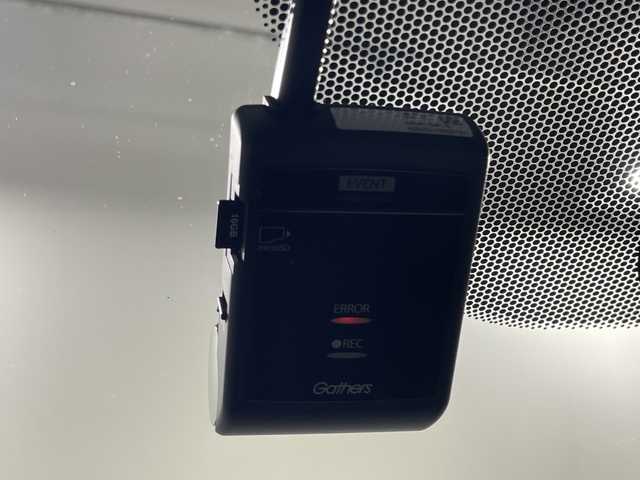 ホンダ ステップワゴン スパーダ eHEV G EXホンダS 神奈川県 2020(令2)年 6.8万km プラチナホワイトパール 純正10型メモリナビゲーション【VXM-207Wi】/フルセグ　CD　Bluetooth　HDMI　USB　SD　Applecarplay　/純正後席フリップダウンモニター/バックカメラ/両側電動スライドドア/ブラックスタイル/ホンダセンシング/アダブティブクルーズコントロール/CMBS衝突軽減ブレーキ/誤発進抑制機能/LKAS車線維持支援システム/標識認識機能/先行車発進お知らせ機能/歩行者事故低減ステアリング/路外逸脱抑制機能/アイドリングストップ/革巻きステアリング/合皮コンビレザーシート/前席シートヒーター/純正前方ドライブレコーダー/純正ビルトインETC/シートリフター/ECON/プッシュスタート/スマートキー/LEDヘッドライト/LEDフロントフォグランプ/オートライト/純正16インチアルミホイール/純正サイド/リアスポイラー/電動パーキングブレーキ/ブレーキオートホールド/電格ウインカーミラー/スペアキー