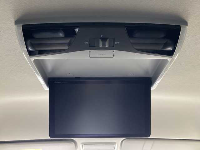 ホンダ ステップワゴン スパーダ eHEV G EXホンダS 神奈川県 2020(令2)年 6.8万km プラチナホワイトパール 純正10型メモリナビゲーション【VXM-207Wi】/フルセグ　CD　Bluetooth　HDMI　USB　SD　Applecarplay　/純正後席フリップダウンモニター/バックカメラ/両側電動スライドドア/ブラックスタイル/ホンダセンシング/アダブティブクルーズコントロール/CMBS衝突軽減ブレーキ/誤発進抑制機能/LKAS車線維持支援システム/標識認識機能/先行車発進お知らせ機能/歩行者事故低減ステアリング/路外逸脱抑制機能/アイドリングストップ/革巻きステアリング/合皮コンビレザーシート/前席シートヒーター/純正前方ドライブレコーダー/純正ビルトインETC/シートリフター/ECON/プッシュスタート/スマートキー/LEDヘッドライト/LEDフロントフォグランプ/オートライト/純正16インチアルミホイール/純正サイド/リアスポイラー/電動パーキングブレーキ/ブレーキオートホールド/電格ウインカーミラー/スペアキー