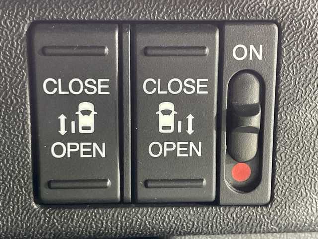 ホンダ ステップワゴン スパーダ eHEV G EXホンダS 神奈川県 2020(令2)年 6.8万km プラチナホワイトパール 純正10型メモリナビゲーション【VXM-207Wi】/フルセグ　CD　Bluetooth　HDMI　USB　SD　Applecarplay　/純正後席フリップダウンモニター/バックカメラ/両側電動スライドドア/ブラックスタイル/ホンダセンシング/アダブティブクルーズコントロール/CMBS衝突軽減ブレーキ/誤発進抑制機能/LKAS車線維持支援システム/標識認識機能/先行車発進お知らせ機能/歩行者事故低減ステアリング/路外逸脱抑制機能/アイドリングストップ/革巻きステアリング/合皮コンビレザーシート/前席シートヒーター/純正前方ドライブレコーダー/純正ビルトインETC/シートリフター/ECON/プッシュスタート/スマートキー/LEDヘッドライト/LEDフロントフォグランプ/オートライト/純正16インチアルミホイール/純正サイド/リアスポイラー/電動パーキングブレーキ/ブレーキオートホールド/電格ウインカーミラー/スペアキー