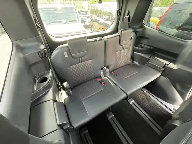 トヨタ ノア S－Z 大阪府 2022(令4)年 1.1万km アティチュードブラックマイカ 純正１０．５インチナビ　/ＥＴＣ２．０　/ドライブレコーダー（前後）　/両側パワースライドドア　/シートヒーター　/純正１７インチアルミホイール　/ＬＥＤヘッドランプ　/フルセグＴＶ　/クルーズコントロール/ユニバーサルステップ