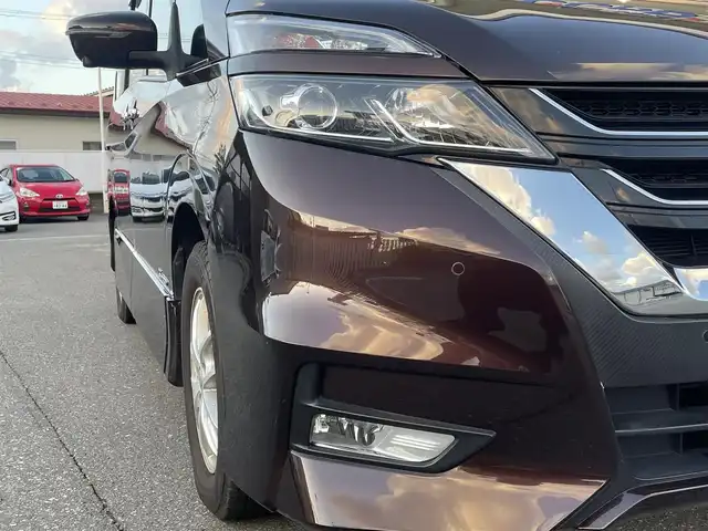 日産 セレナ ハイウェイスター 秋田県 2017(平29)年 13.9万km インペリアルアンバーP (株)IDOMが運営する【じしゃロン秋田店】の自社ローン専用車両になりますこちらは現金またはオートローンご利用時の価格です。自社ローンご希望の方は別途その旨お申付け下さい/エマージェンシーブレーキ/セーフティパックA/踏み間違い衝突防止アシスト/インテリジェントパーキングアシスト/アラウンドビューモニター/フロント＆バックソナー/ふらつき警報/進入禁止標識検知/ステアリングスイッチ/サイド、カーテンエアバッグ/純正SDナビ【CD/DVD/Blu-ray/SD/Bluetooth/HDMI/iPod/Apple CarPlay/android auto】/フリップダウンモニター/バックカメラ/フルセグTV/ハンズフリーオートスライドドア/クルーズコントロール/LEDヘッドライト
