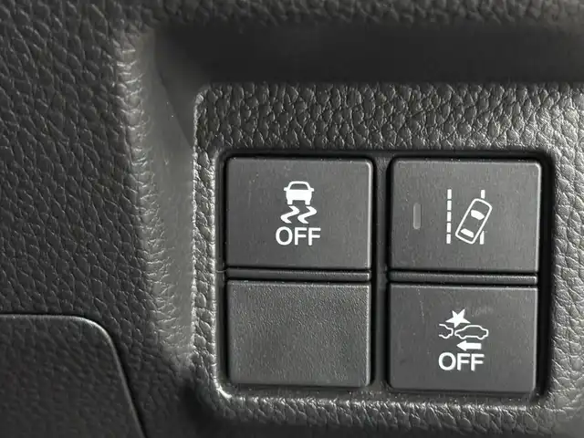 ホンダ Ｎ ＢＯＸ カスタム G L ターボ ホンダセンシング 三重県 2018(平30)年 4.7万km プレミアムホワイトパールⅡ ガソリン・ターボ/FF/MTモード付インパネCVT/純正 7インチナビ VXM-184VFi/（CD/DVD/FM/AM/TV/iPod/SD/USB/Bluetooth/AUX）/バックカメラ/両側パワースライドドア/ドライブレコーダー 前方/ビルトイン ETC/Honda SENSING/・衝突軽減ブレーキ［CMBS］/・車線維持支援システム［LKAS］/・アダプティブクルーズコントロール/・路外逸脱抑制機能/・標識認識機能/・先行車発進お知らせ機能/・VSA（ABS＆TRC＆横すべり抑制）/など/装備/・ハーフレザーシート/・オートエアコン/・オートライト/・LEDヘッドライト＆フロントフォグライト/・ステアリングスイッチ/・パドルシフト/・充電用USBジャック（2.5A急速充電対応）2ヶ＋入力用USBジャック1ヶ/・純正15inAW/・プッシュスタート/・スマートキーx1/など