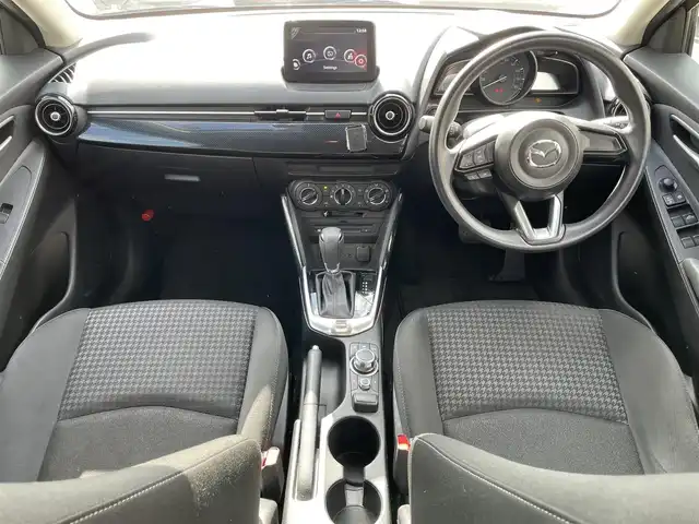 マツダ デミオ 13S 長野県 2017(平29)年 5.4万km ディープクリムゾンマイカ ４WD/スタッドレス積み込み/純正ナビ/・Bluetooth/TV/DVD/CD/AUX/社外ドライブレコーダー前方のみ/ETC/純正フロアマット/布系シート/冷房AC/純正15インチAW/HIDライト/衝突被害軽減システム/電格ミラー/W+サイドエアバッグ/ドアバイザー/スマートキー/取扱説明書