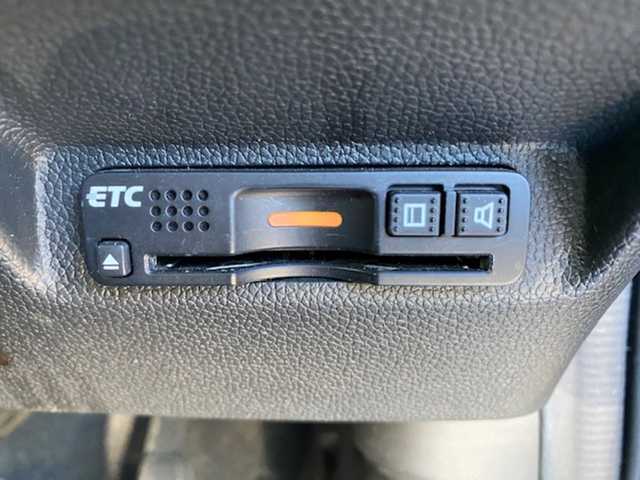 ホンダ フリード＋ ハイブリット EX 兵庫県 2018(平30)年 9.2万km ルナシルバーM 純正７型ナビ/・TV.BT.AM.FM/衝突軽減/レーダークルーズコントロール/バックカメラ/前席シートヒーター/両側パワースライドドア/前後ドラレコ/ビルトインＥＴＣ/前席ゴムマット/ドアバイザー/スペアキー×１