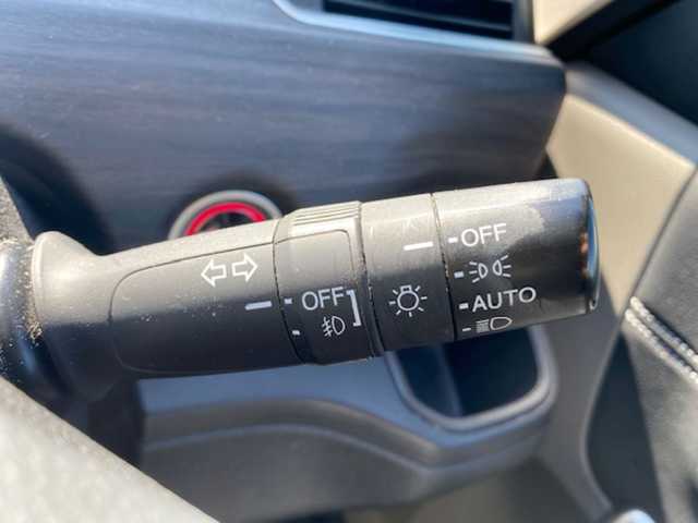 ホンダ フリード＋ ハイブリット EX 兵庫県 2018(平30)年 9.2万km ルナシルバーM 純正７型ナビ/・TV.BT.AM.FM/衝突軽減/レーダークルーズコントロール/バックカメラ/前席シートヒーター/両側パワースライドドア/前後ドラレコ/ビルトインＥＴＣ/前席ゴムマット/ドアバイザー/スペアキー×１