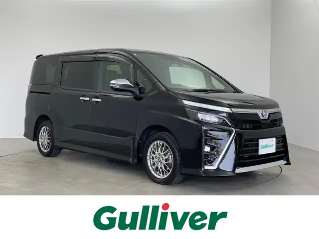 トヨタ ヴォクシー ハイブリッド ZS 煌Ⅲ 埼玉県 2021(令3)年 5.4万km ブラック 純正１０インチナビ　バックカメラ　ビルトインＥＴＣ２．０　前後ドライブレコーダー　三眼ＬＥＤ　セーフティセンス　クルーズコントロール　シートヒーター　純正アルミホイール　オートハイビーム　地デジＴＶ