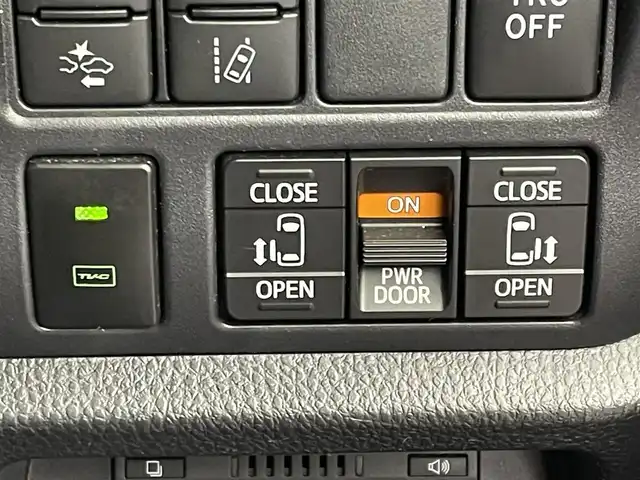 トヨタ ヴォクシー ハイブリッド ZS 煌Ⅲ 埼玉県 2021(令3)年 5.4万km ブラック 純正１０インチナビ　バックカメラ　ビルトインＥＴＣ２．０　前後ドライブレコーダー　三眼ＬＥＤ　セーフティセンス　クルーズコントロール　シートヒーター　純正アルミホイール　オートハイビーム　地デジＴＶ