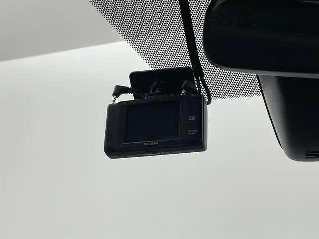 トヨタ ヴォクシー ハイブリッド ZS 煌Ⅲ 埼玉県 2021(令3)年 5.4万km ブラック 純正１０インチナビ　バックカメラ　ビルトインＥＴＣ２．０　前後ドライブレコーダー　三眼ＬＥＤ　セーフティセンス　クルーズコントロール　シートヒーター　純正アルミホイール　オートハイビーム　地デジＴＶ