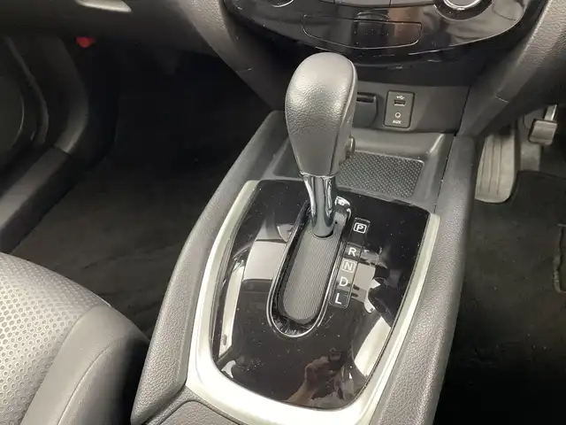 日産 エクストレイル 20X エマージェンシーブレーキ 群馬県 2017(平29)年 7.6万km ブリリアントホワイトパール 純正ナビ　全周囲カメラ　衝突被害軽減ブレーキ　前席シートヒーター　クリアランスソナー　ダウンヒルアシスト　ＢＳＭ　クルーズコントロール　レーンキープアシスト　ドラレコ　ビルトインＥＴＣ　ＬＥＤ　禁煙車