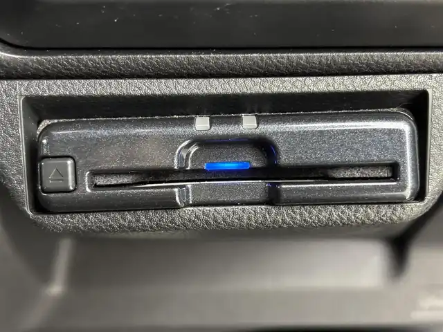 スバル フォレスター ハイブリッド アドバンス 福岡県 2020(令2)年 4.7万km クリスタルブラックシリカ アルパイン後席モニター　/純正８型ナビ/フルセグTV　/Ｆ．Ｓ．Ｒカメラ　/デジタルインナーミラー　/前方ドラレコ　/ETC　/アイサイト　/レーダークルーズコントロール　/コーナーセンサー　/衝突軽減ブレーキ　/レーンキープ　/ブラインドスポットモニター　/パドルシフト/ハーフレザーシート　/シートメモリー付きパワーシート　/シートヒーター　/ステアリングヒーター　/パワーバックドア　/純正１８インチアルミホイール　/ＬＥＤヘッドライト