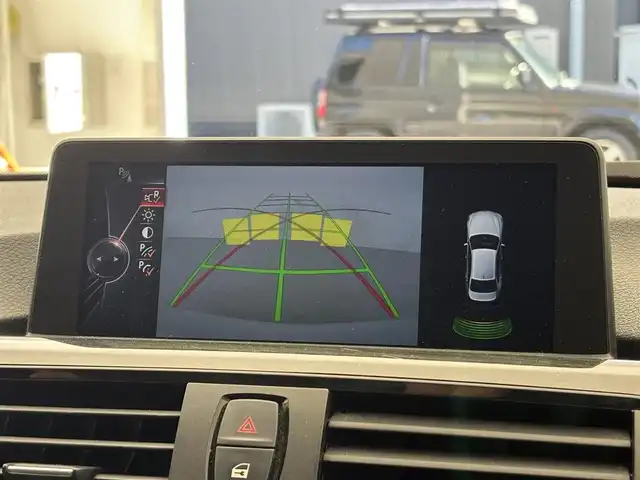 ＢＭＷ ３２０ｄ ラグジュアリー 滋賀県 2015(平27)年 5.1万km パール 純正8.8インチナビ　Bluetooth/AUX/DVD/CD/ビルトインETC/ドライブレコーダー/バックカメラ/追従クルーズコントロール/パワーシート/メモリーシート/ステアリングスイッチ/MTモード付AT/リアソナー/電動格納ミラー/HIDヘッドライト/プッシュスタート/スマートキー