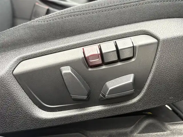 ＢＭＷ ３２０ｄ ラグジュアリー 滋賀県 2015(平27)年 5.1万km パール 純正8.8インチナビ　Bluetooth/AUX/DVD/CD/ビルトインETC/ドライブレコーダー/バックカメラ/追従クルーズコントロール/パワーシート/メモリーシート/ステアリングスイッチ/MTモード付AT/リアソナー/電動格納ミラー/HIDヘッドライト/プッシュスタート/スマートキー