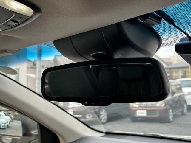 ホンダ ヴェゼル ハイブリッド Z 東京都 2015(平27)年 3.2万km ホワイトオーキッドパール ワンオーナー/純正メモリナビ/AM/FM/CD/DVD/BT/フルセグ/ 『VXM-155VFi』/バックカメラ/シティブレーキアクティブシステム/クルーズコントロール/パドルシフト/DN席シートヒーター/LEDヘッドライト/ドライブレコーダー/ETC/トノカバー/純正フロアマット/スペアキー×1/保証書/取扱説明書