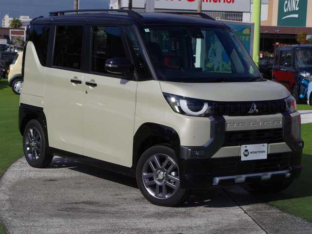 三菱 デリカミニ T プレミアム 静岡県 2024(令6)年 0.1万km未満 ベージュⅡ e-Assist/・衝突被害軽減ブレーキシステム（FCM）/・車線逸脱警報システム（LDW）/・レーダークルーズコントロールシステム（ACC）/・誤発進抑制機能（前進＆後退時）（UMS）/マイパイロット/レーダークルーズコントロール/ハンズフリー両側パワースライドドア/社外メモリーナビ/ワンセグTV/【CD再生可】/マルチアラウンドモニター/前席シートヒーター/LEDヘッドライト/ウインカーミラー/ステアリングヒーター/ステアリングスイッチ/コーナーセンサー/純正15インチアルミホイル/サイド/カーテンエアバッグ/キーレスオペレーションキー