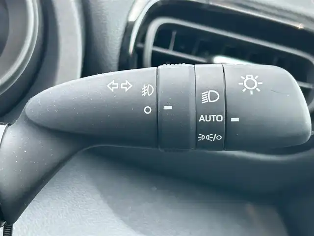 トヨタ ヤリスクロス ハイブリッド G 岩手県 2021(令3)年 9.6万km シルバーメタリック 4WD /トヨタセーフティセンス/　・プリクラッシュセーフティ/　・レーンディパーチャーアラート/　・オートマチックハイビーム/　・レーダークルーズコントロール/純正メモリナビ/　　BT/USB/Miracast/フルセグTV/LEDオートライト/フォグランプ/社外16インチアルミホイール/クリアランスソナー/スマートキー/ビルトインETC