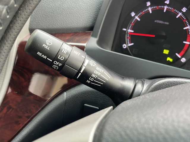 トヨタ ヴェルファイア 2．4Z 大阪府 2014(平26)年 5.3万km ホワイトパールクリスタルシャイン ワンオーナー/純正SDナビ/・FM/AM/Bluetooth/・フルセグテレビ/ETC/バックカメラ/革巻きステアリング/ステアリングリモコン/オットマン/両側パワースライドドア/純正HIDヘッドライト/オートライト/オートエアコン/プッシュスタート/スマートキー×2/12V電源/純正18インチアルミホイール/純正フロアマット/取扱説明書/ナビ取扱説明書/保証書