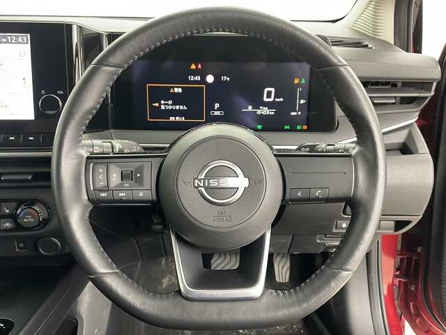 日産 ノート X FOUR 道央・札幌 2022(令4)年 1.6万km ガーネットレッド ・純正ナビ&BT&USB&AppleCarplay&AndroidAuto&HDMI/・寒冷地仕様/・クリアビューパッケージ/・インテリジェントエマージェンシーブレーキ/・インテリジェントFCW/・踏み間違い衝突防止アシスト/・標識検知機能/・ふらつき警報/・車線逸脱防止支援システム/・フロント&バックソナー/・エマージェンシーストップシグナル/・車両接近通報装置/・ワイヤレス充電/・ブラインドスポットモニター/・ステアリングヒーター/・プッシュスタート/・電動格納ミラー/・LEDヘッドライト/・オートライト/・スマートキー/・夏タイヤゴムのみ積込