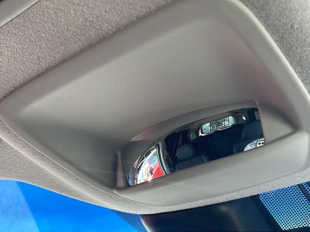 ホンダ フリード＋ クロスター ホンダセンシング 長野県 2020(令2)年 4.3万km プラチナホワイトパール 純正 7インチナビ VXM-204VFi/（CD/DVD/AM/FM/TV/iPod/SD/USB/Bluetooth/AUX）/バックカメラ/両側パワースライドドア/前後ドライブレコーダー/ビルトイン ETC/クロスター専用内外装/Honda SENSING/・衝突軽減ブレーキ［CMBS］/・車線維持支援システム［LKAS］/・アダプティブクルーズコントロール［ACC］/・路外逸脱抑制機能/・先行車発進お知らせ機能/・標識認識機能/ハーフレザーシート/オートライト/LED ヘッドライト/フォグライト/・ステアリングスイッチ/・プッシュスタート/・純正15インチアルミホイール/・スマートキーx2